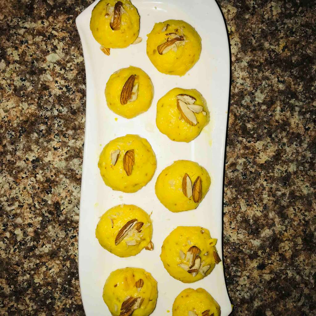 Kesar badam vanilla ladoo