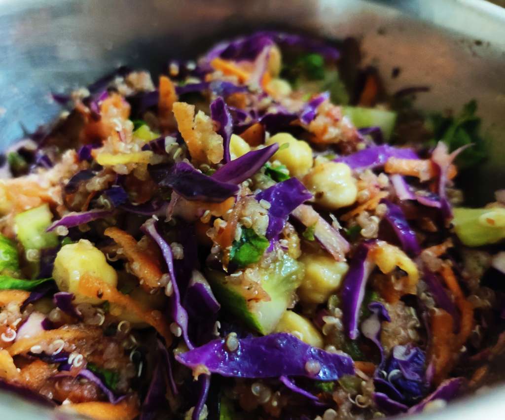 Quinoa Chickpeas Slaw