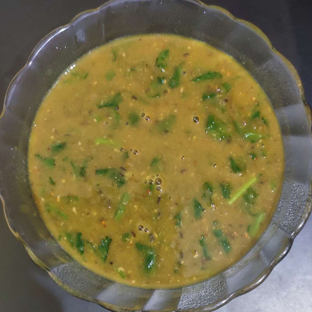 Whole green moong daal