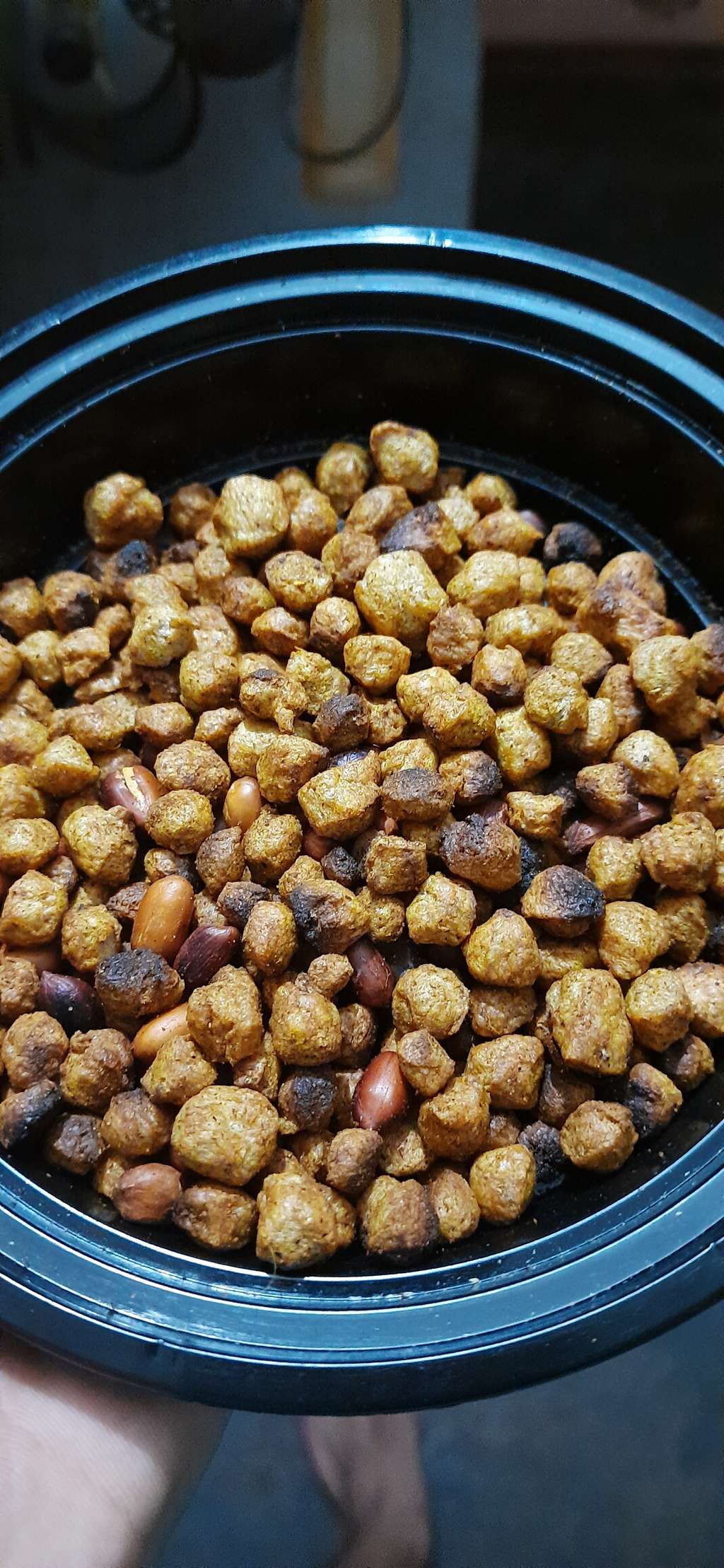 roasted soya chunks and peanuts