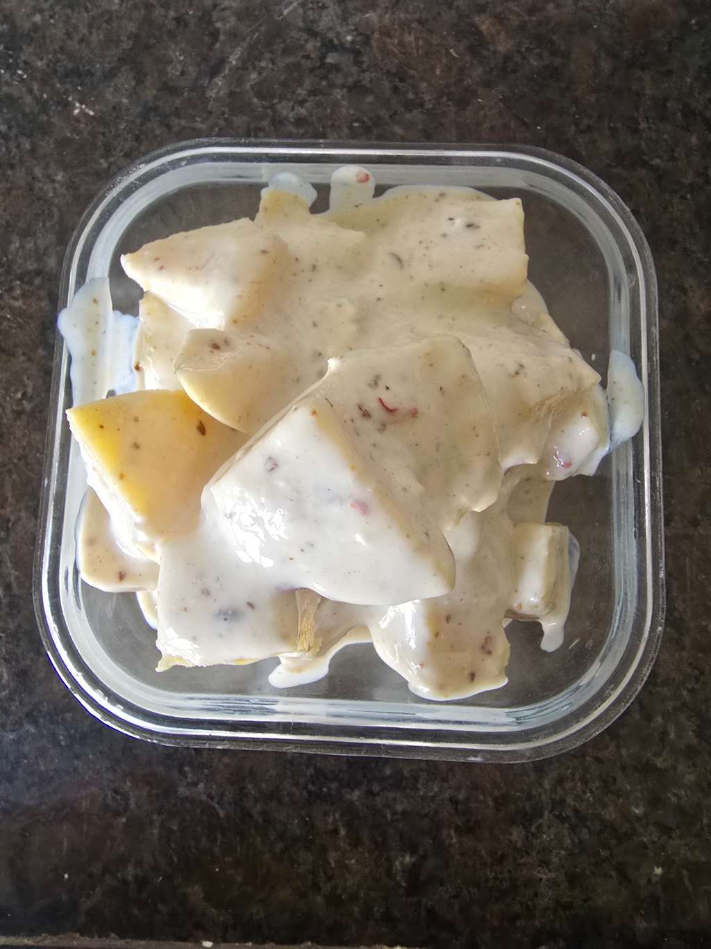 🌸 Holi Protein Pop Dahi Vada
(Made with Moong Dal Idli – No Fry Festive Swap)