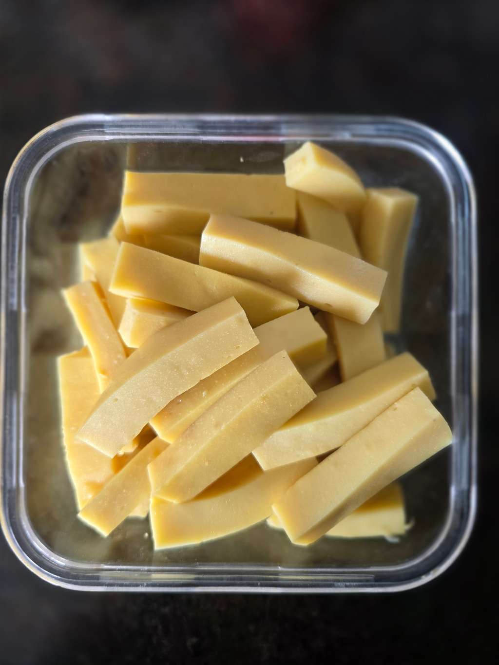 Besan Tofu Cubes 🧈✨

3-Ingredient Desi Protein Delight! 
Soft, jelly-like, protein-packed & made with just 3 basic Ingredients 
The desi answer to tofu 💫
