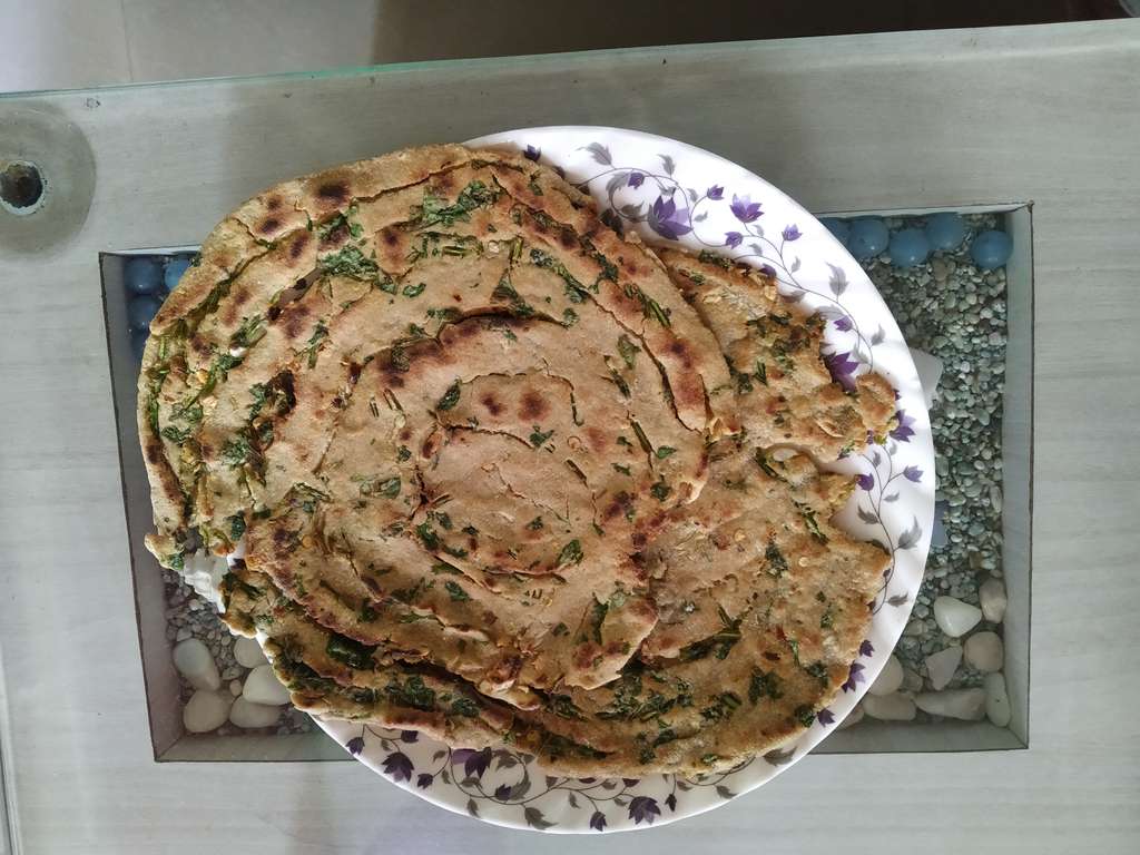 Garlic lachha paratha