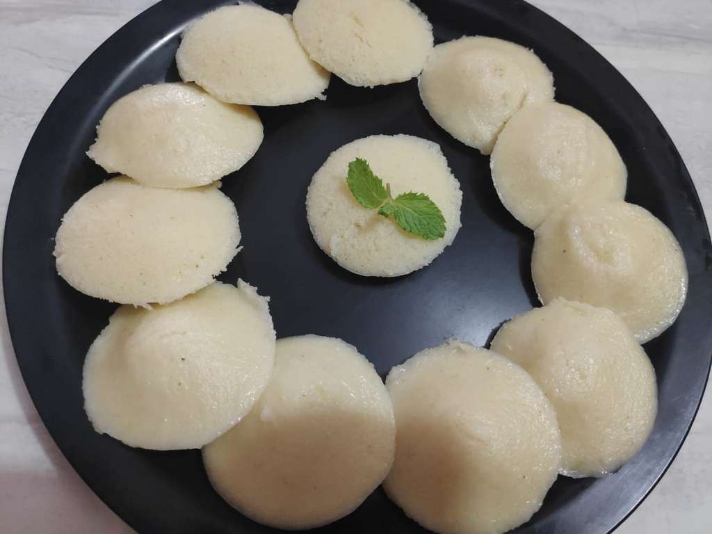 suji (semolina) idly