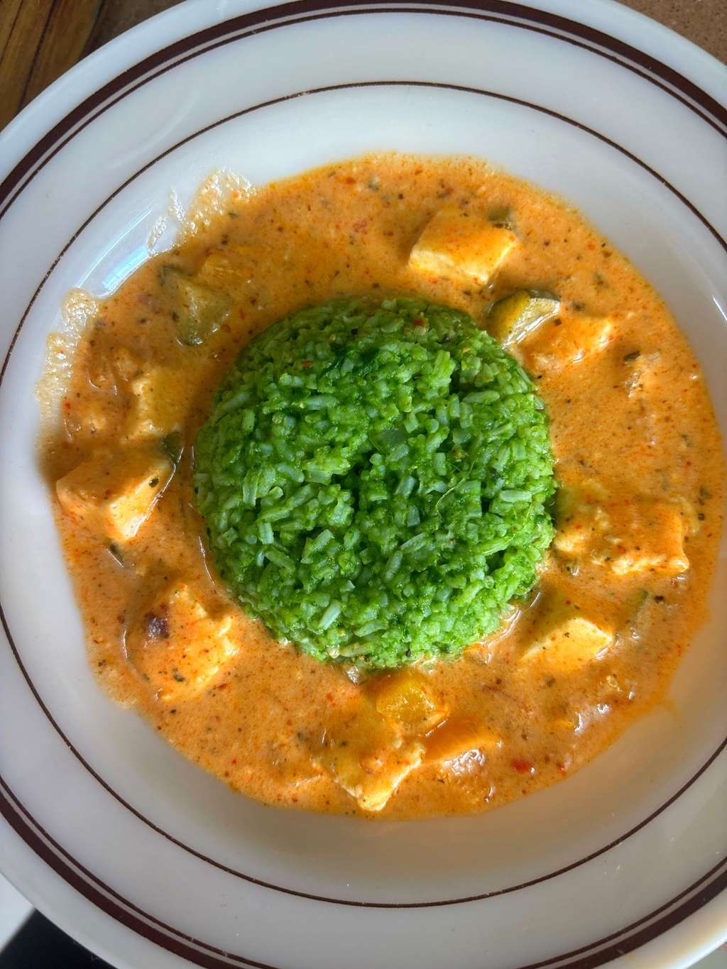 Spinach rice in paprika sauce 