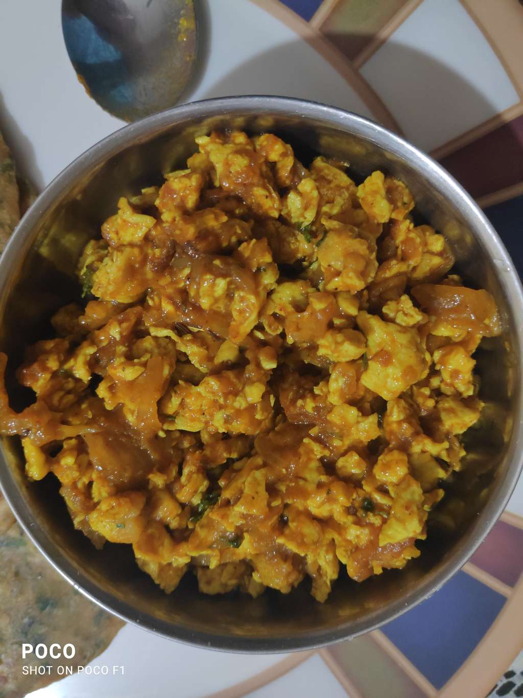 Scrambled egg curry