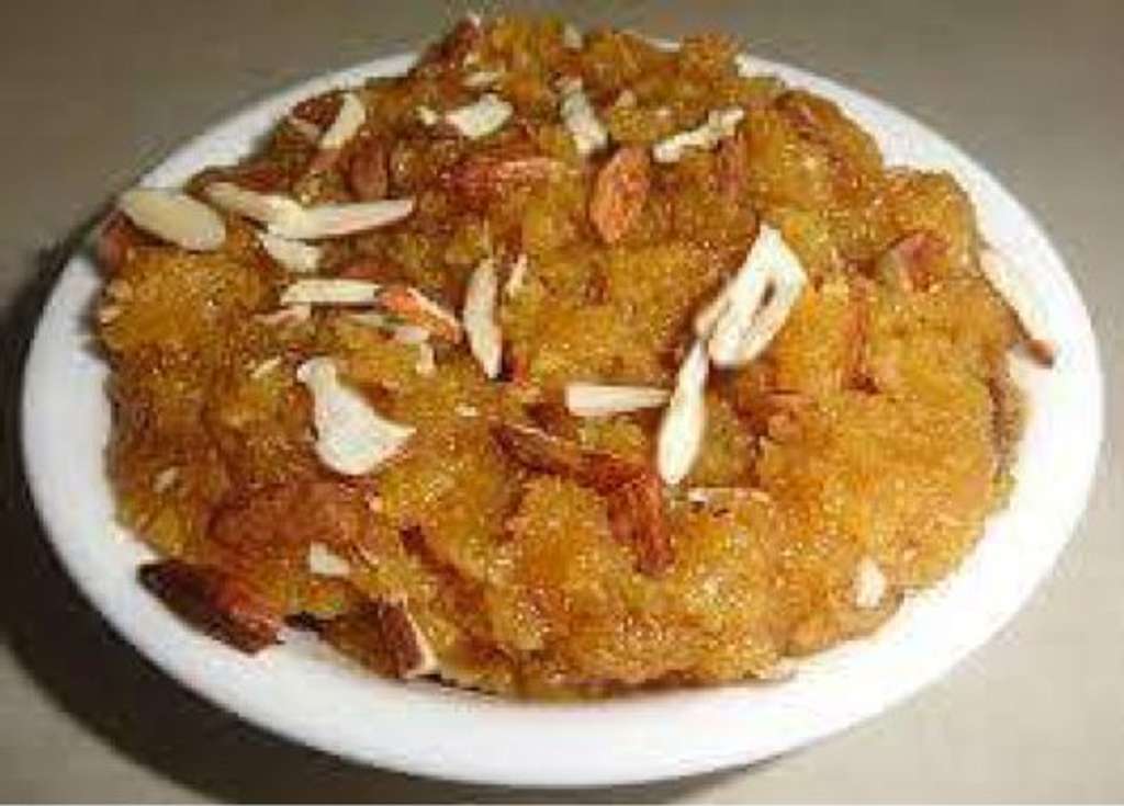 INSTANT MOONG DAL HALWA 