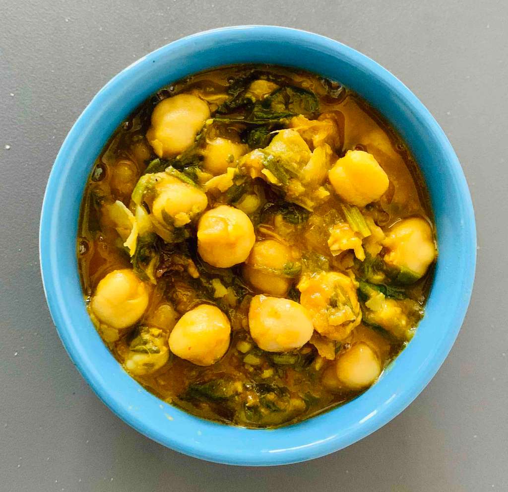 Chickpea and Spinach Curry