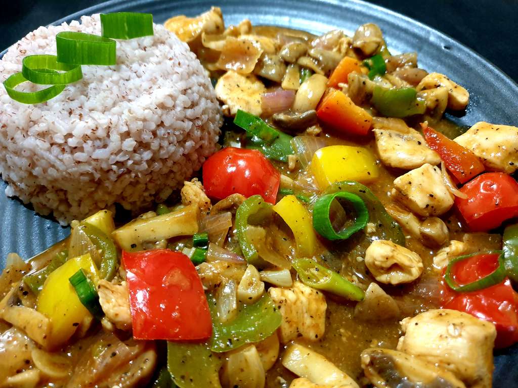 Sriracha Chicken & Red Rice