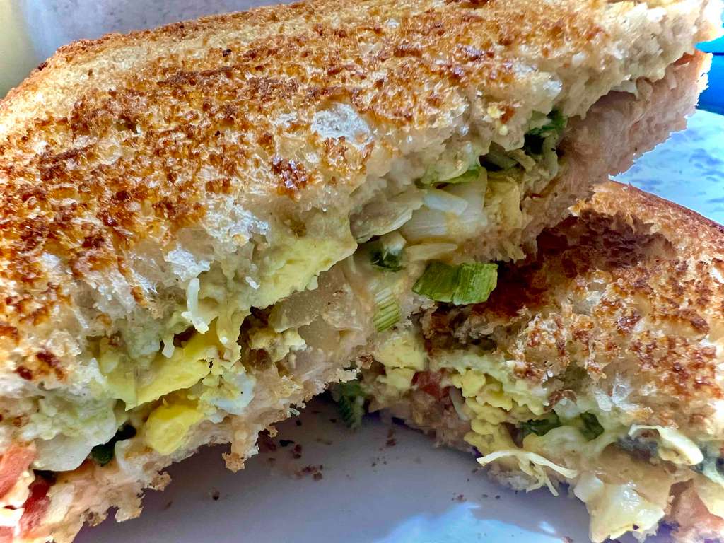 Chicken-Veggie Sandwich 