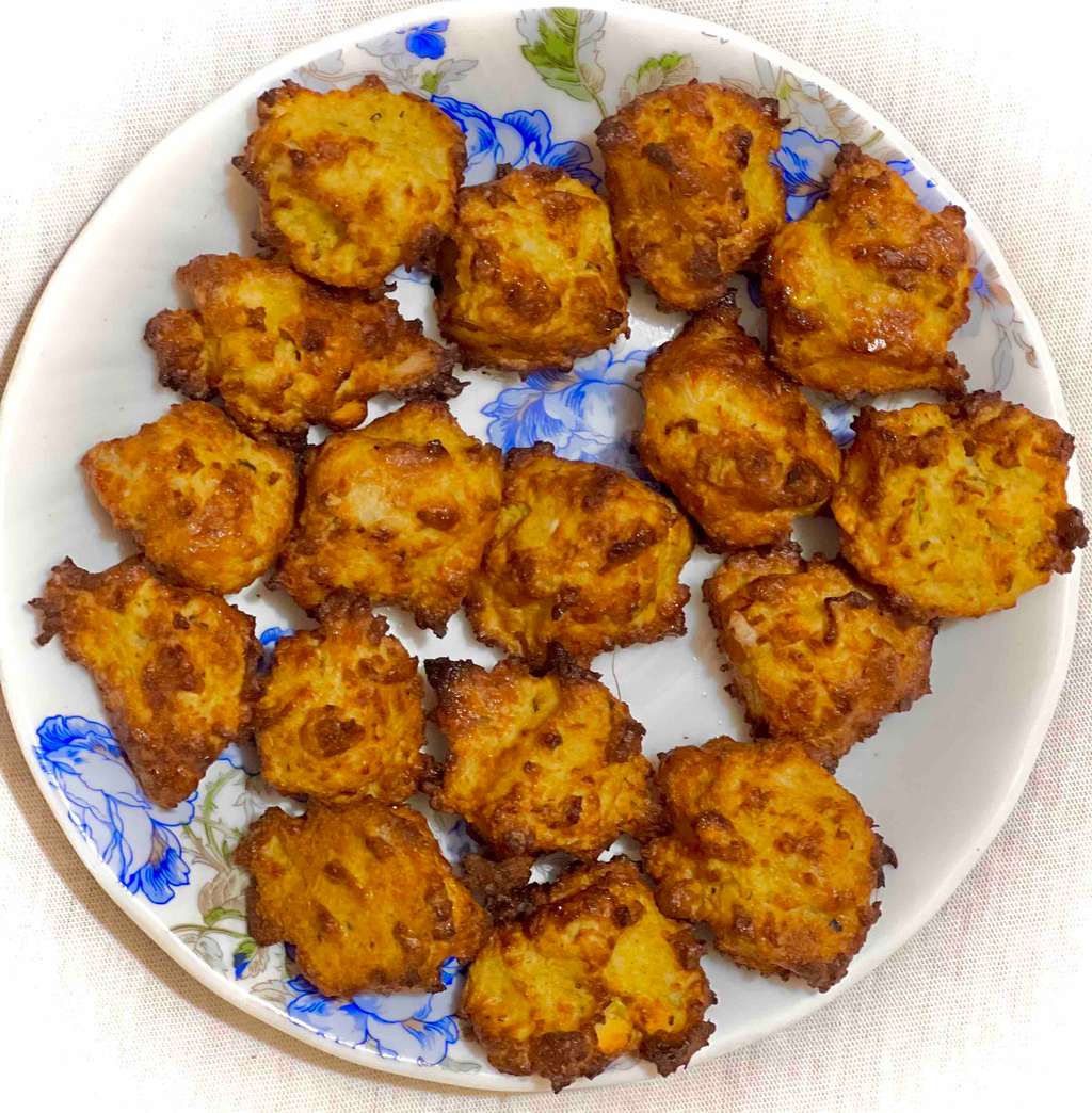 Split Chickpea lentils fritters ( Chana daal vada)