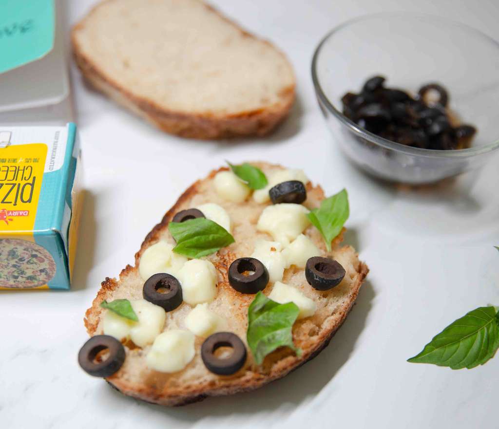 bruschetta with mozzarella and fresh Basil