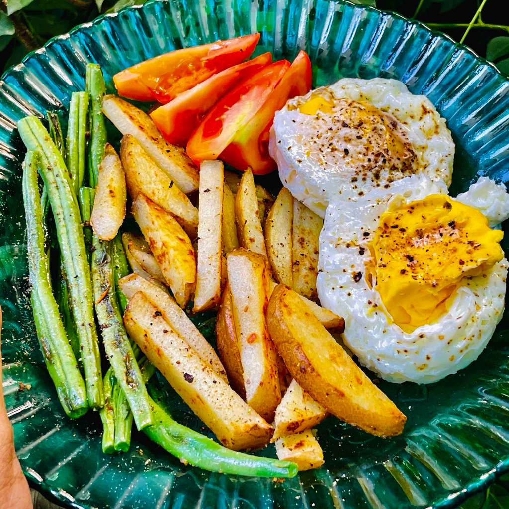 Oven Baked Eggs And Veggies 