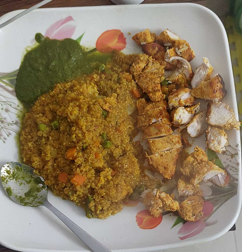 lunch - quinoa, Grilled Chicken & mixed vegetables