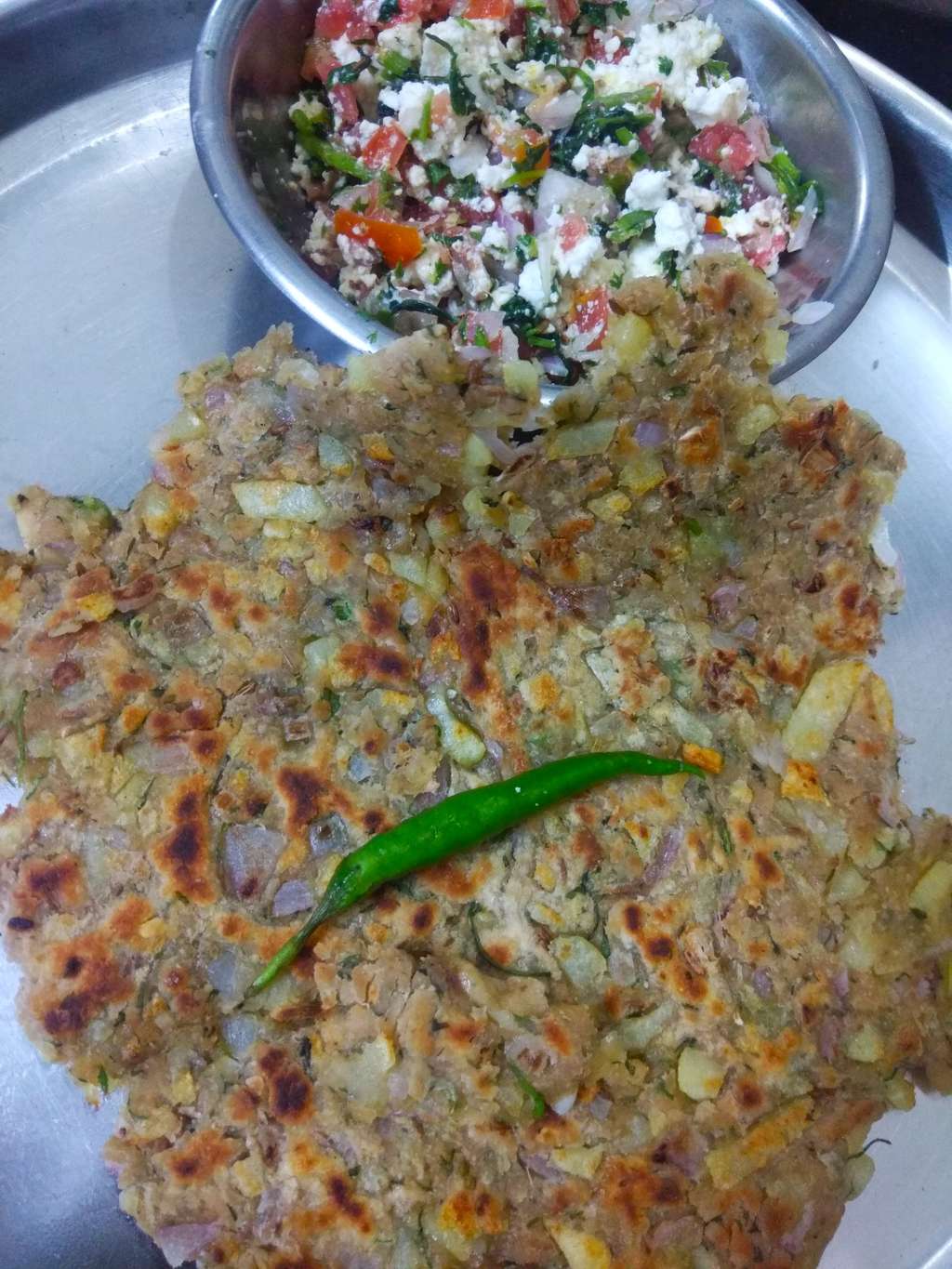 Doda/ Thalipith / kanda batata pori 