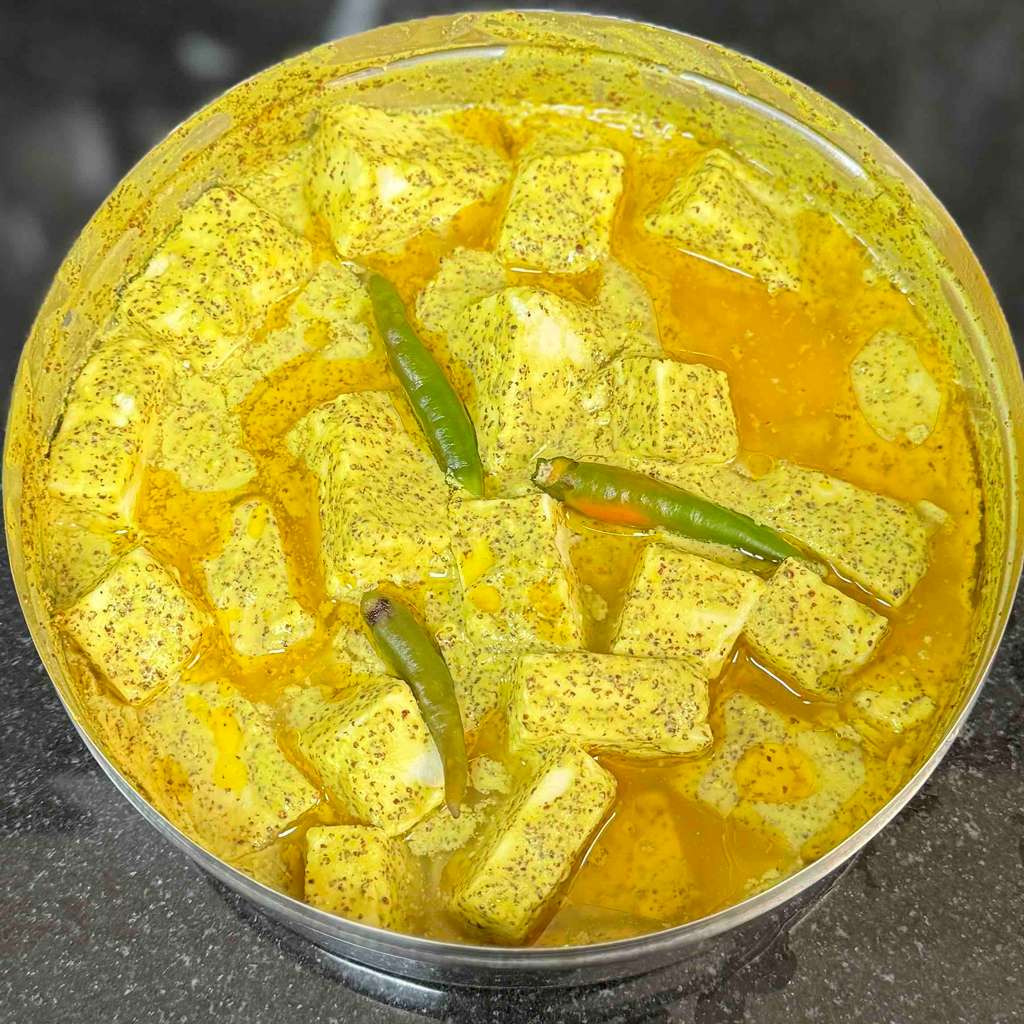 Paneer Shorshe Bhapa(Steamed mustard paneer)