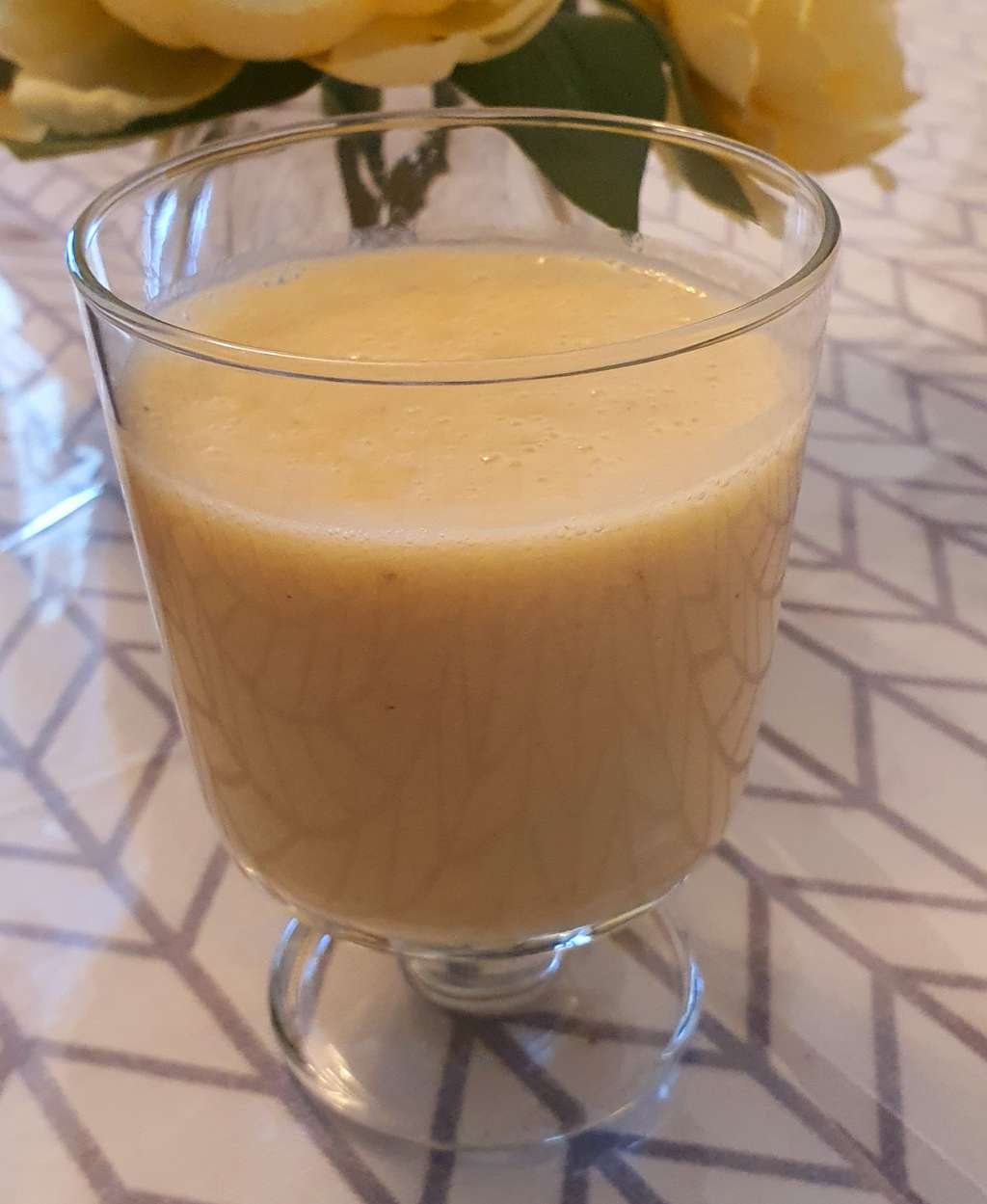 Vanilla & Almond Banana Smoothie