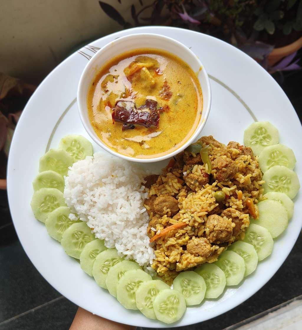 Kadhi Pakora