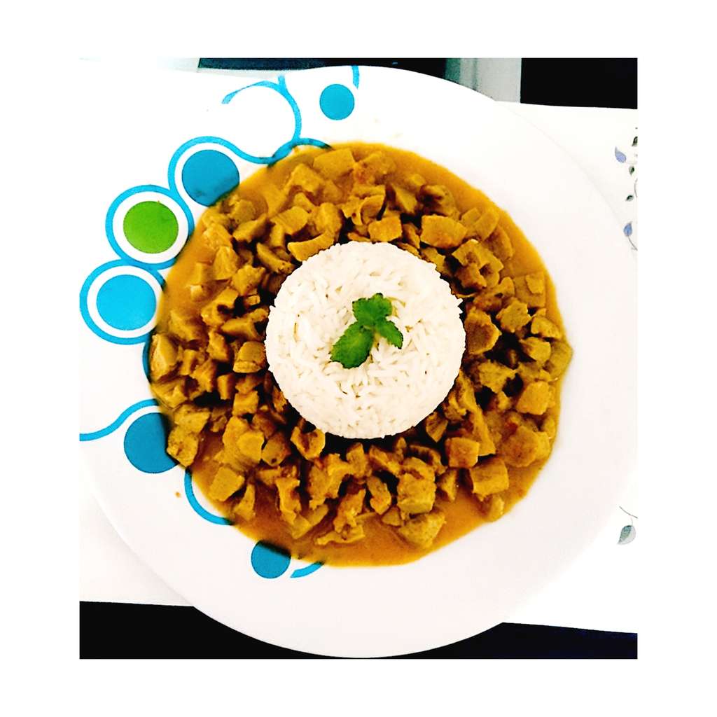 Rice with soya chunks curry