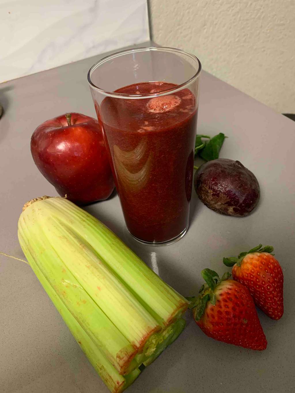 Beetroot Celery Berries smoothie