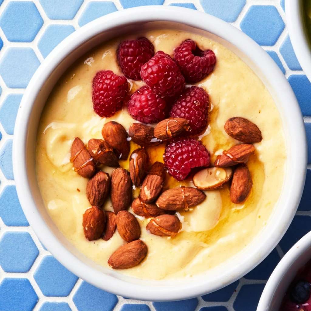 Mango-Almond Smoothie Bowl