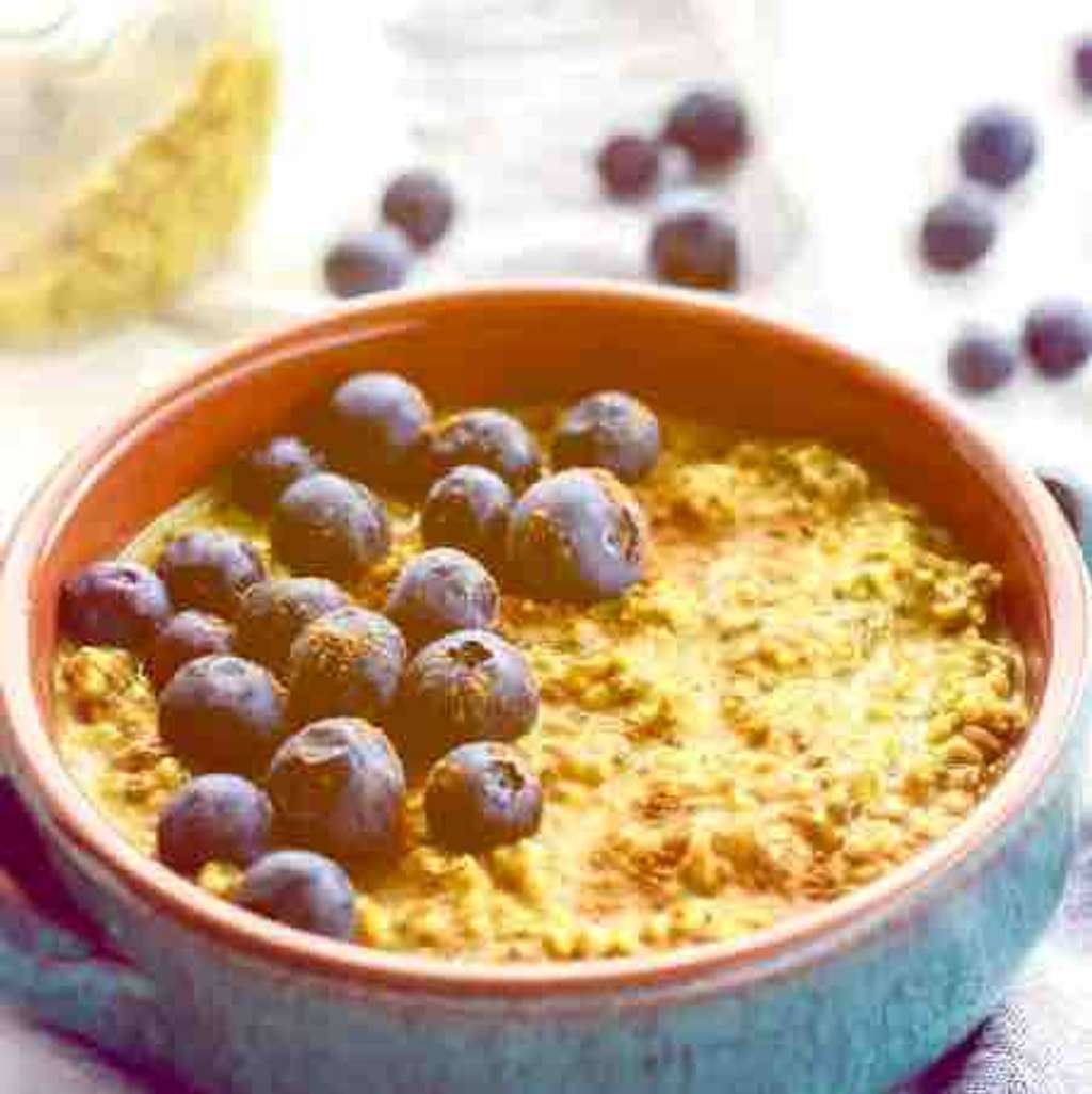 Golden Overnight Oats With Blueberries