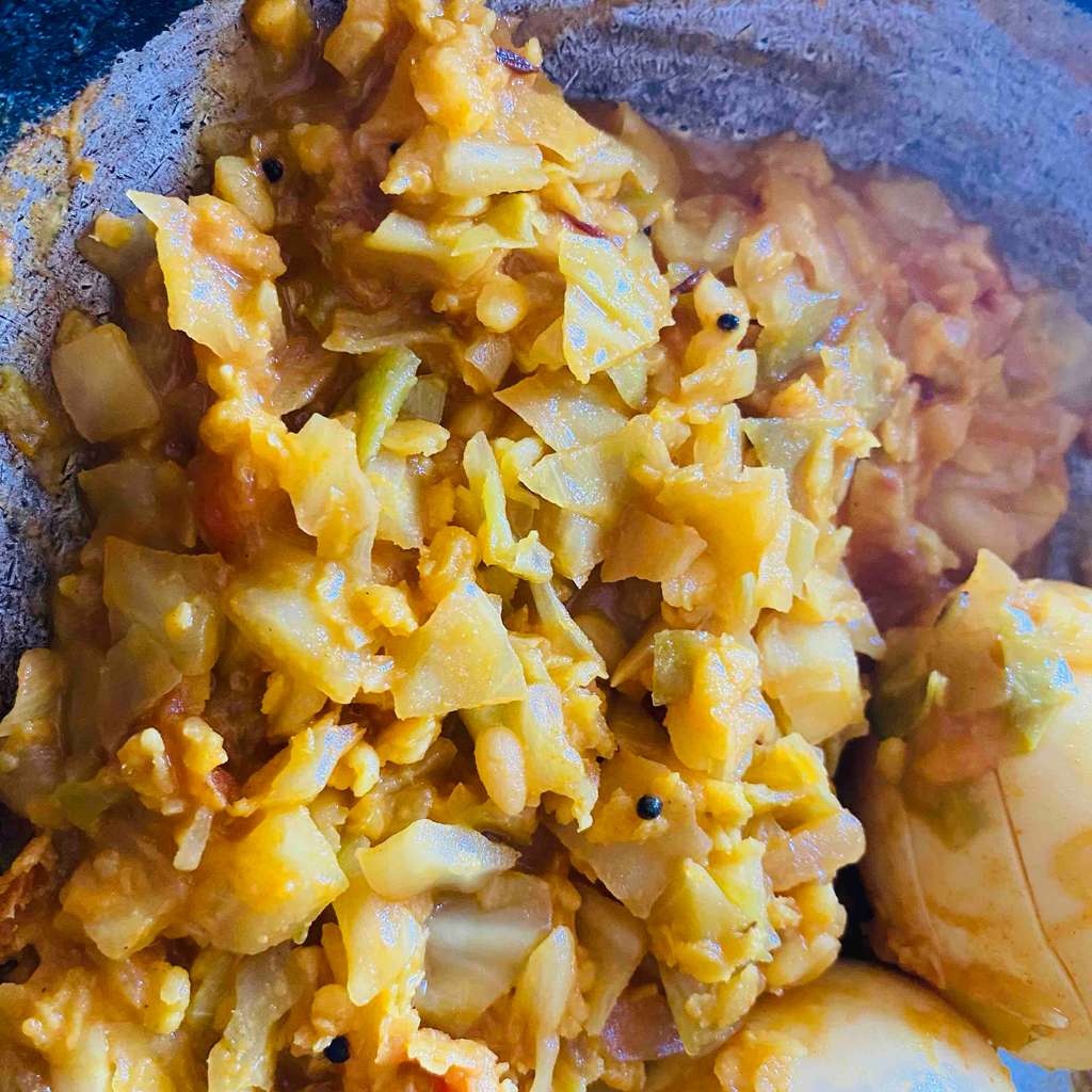 cabbage dal poriyal 