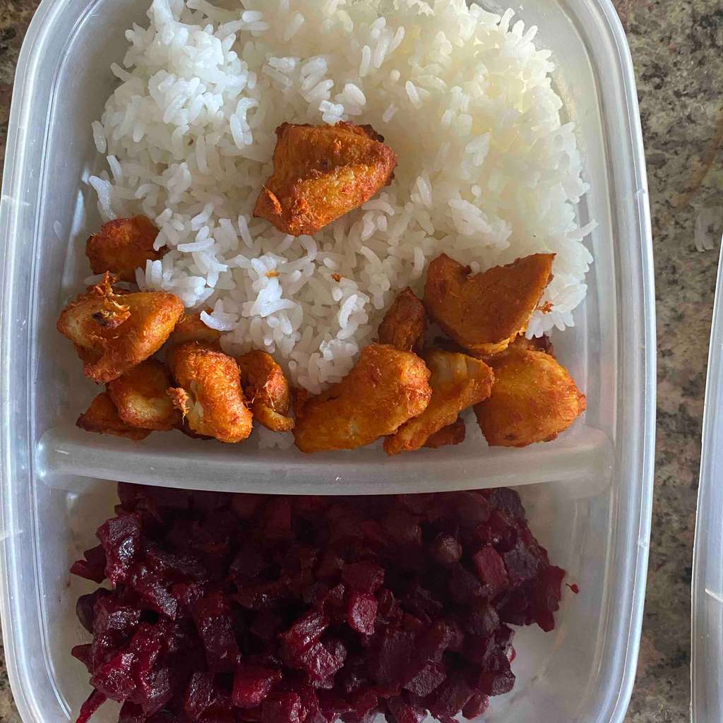 beet root chickpeas gravy and chicken 65 with destarched rice