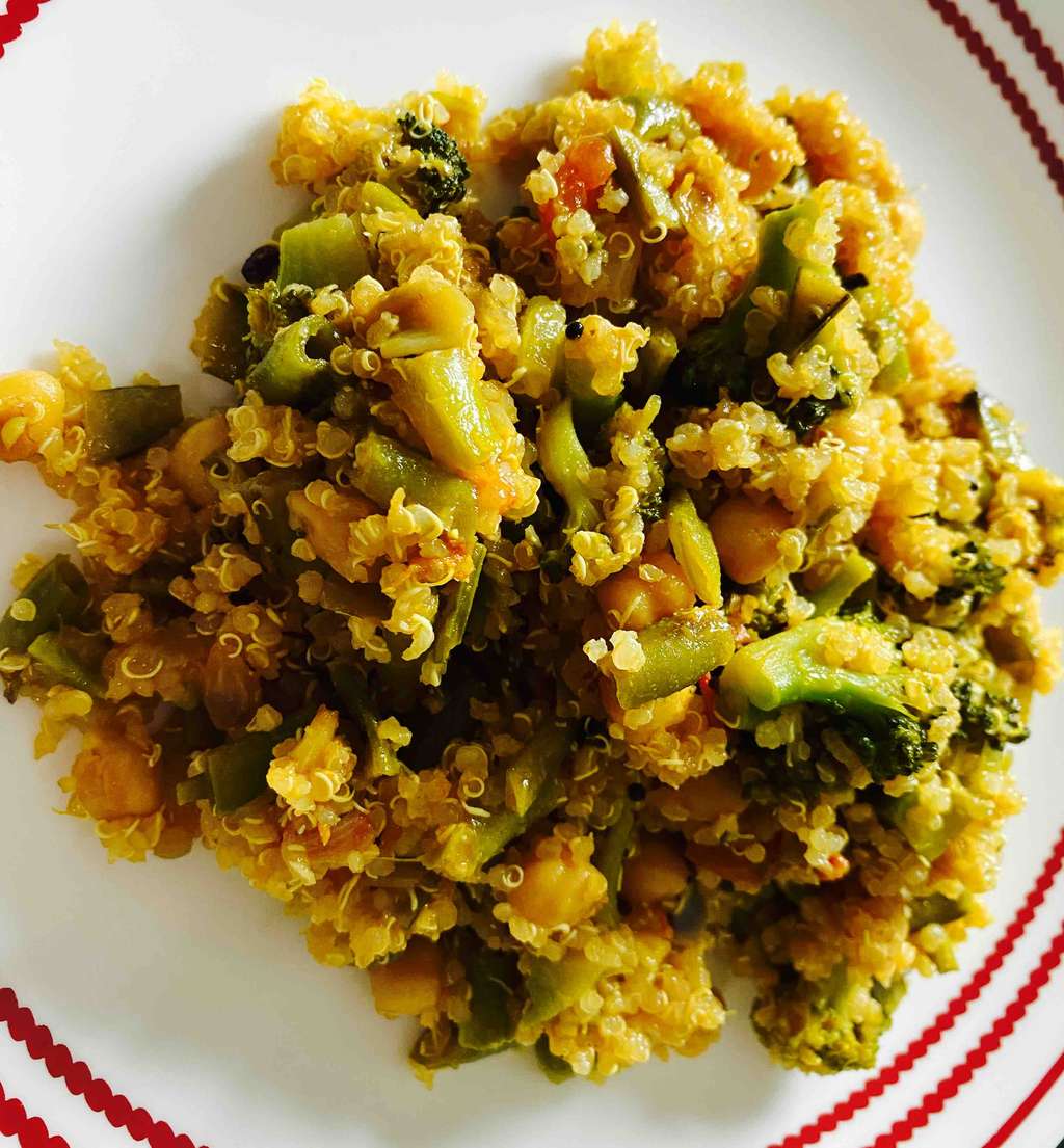 Quinoa with white Chole vegetable mixed rice