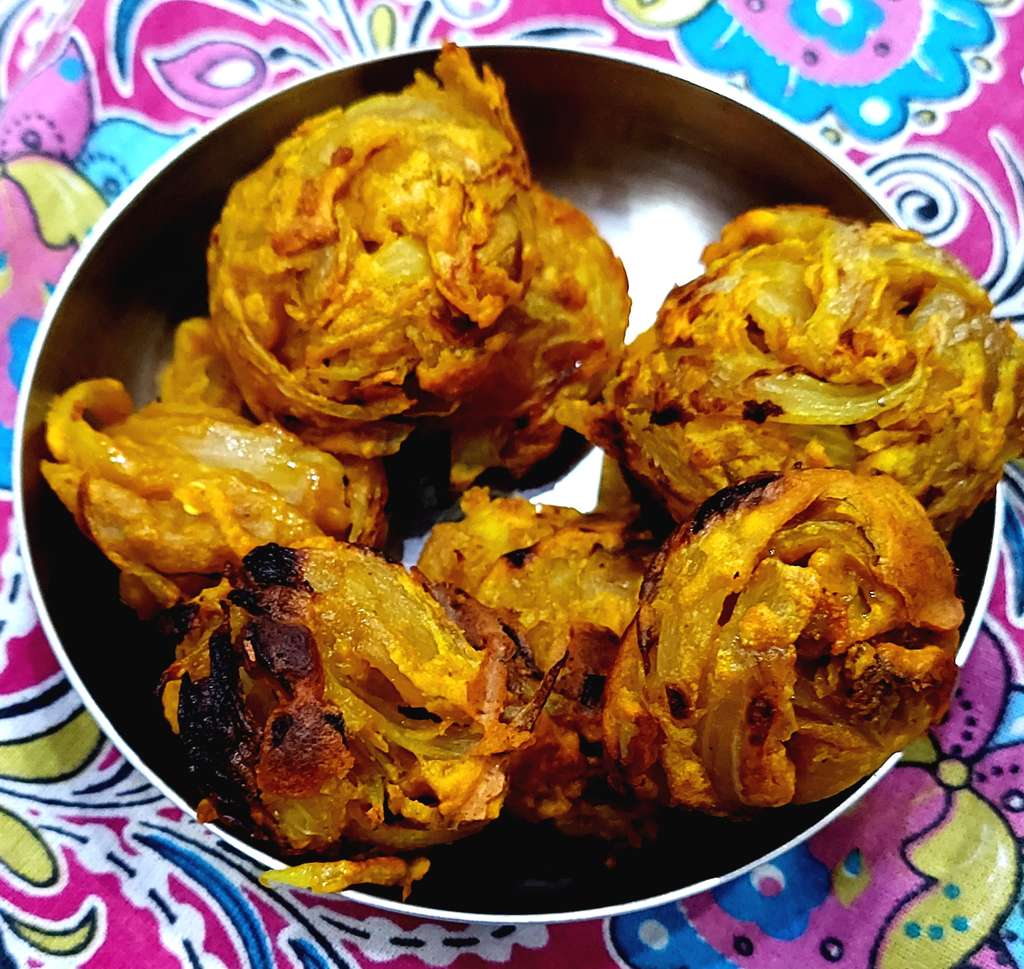 Onion fritters 