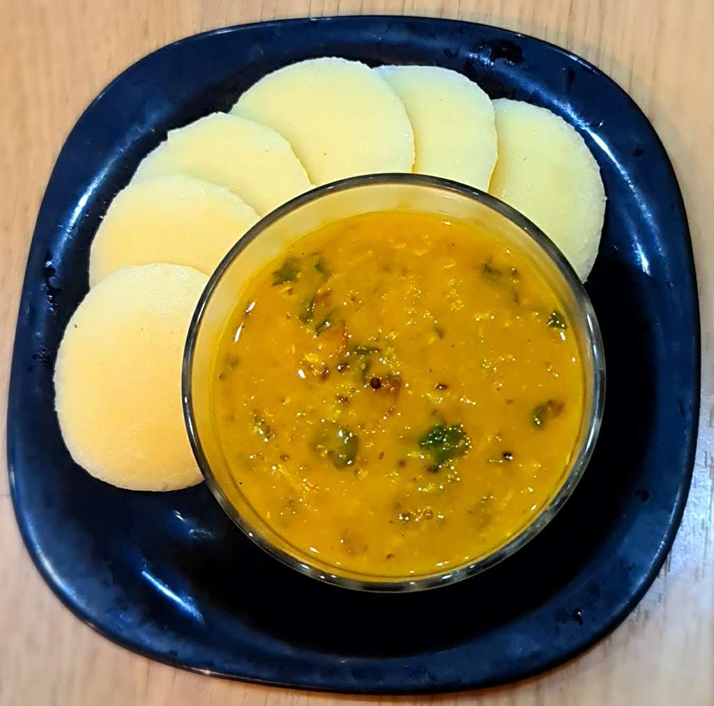 Instant diet healthy idli-sambar