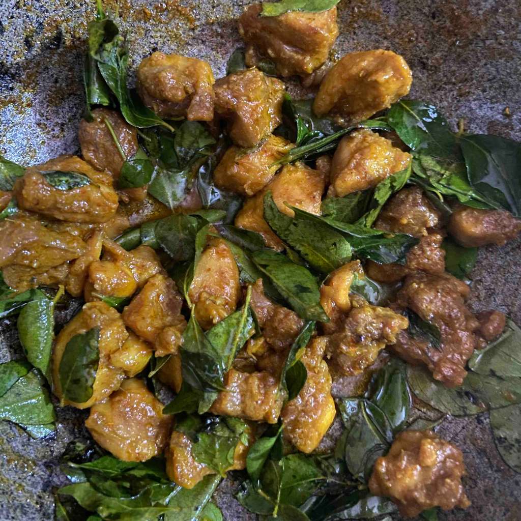 chicken fry with curry leaves / kadi patta