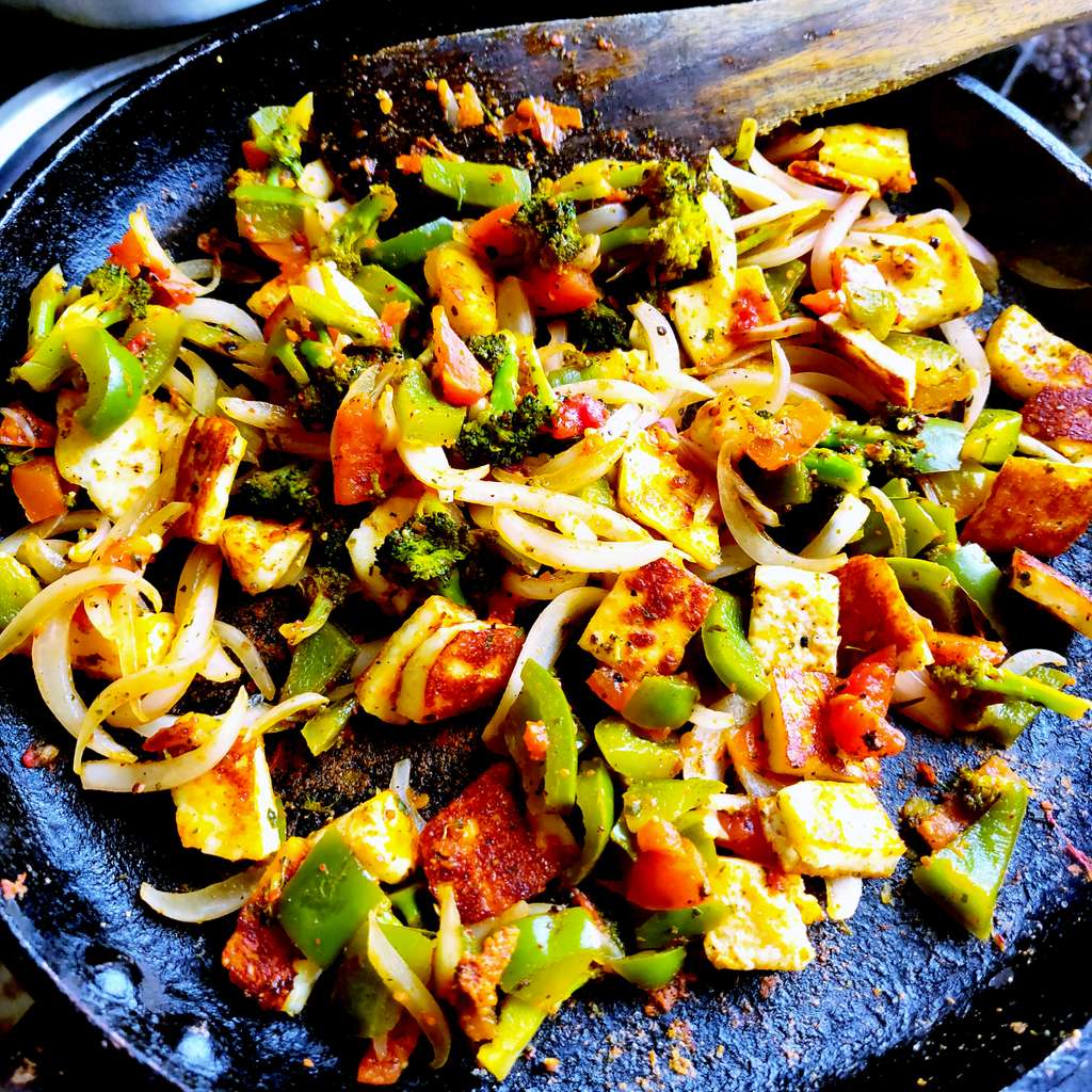 Paneer veggie salad with a shahi paneer twist