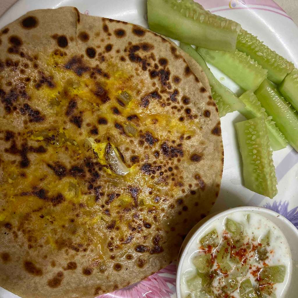 paneer pyaz paratha