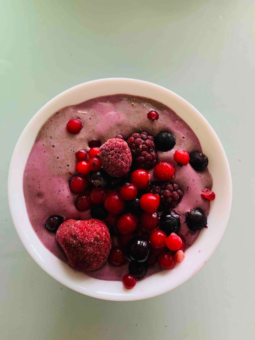 Whey and berries smoothie 