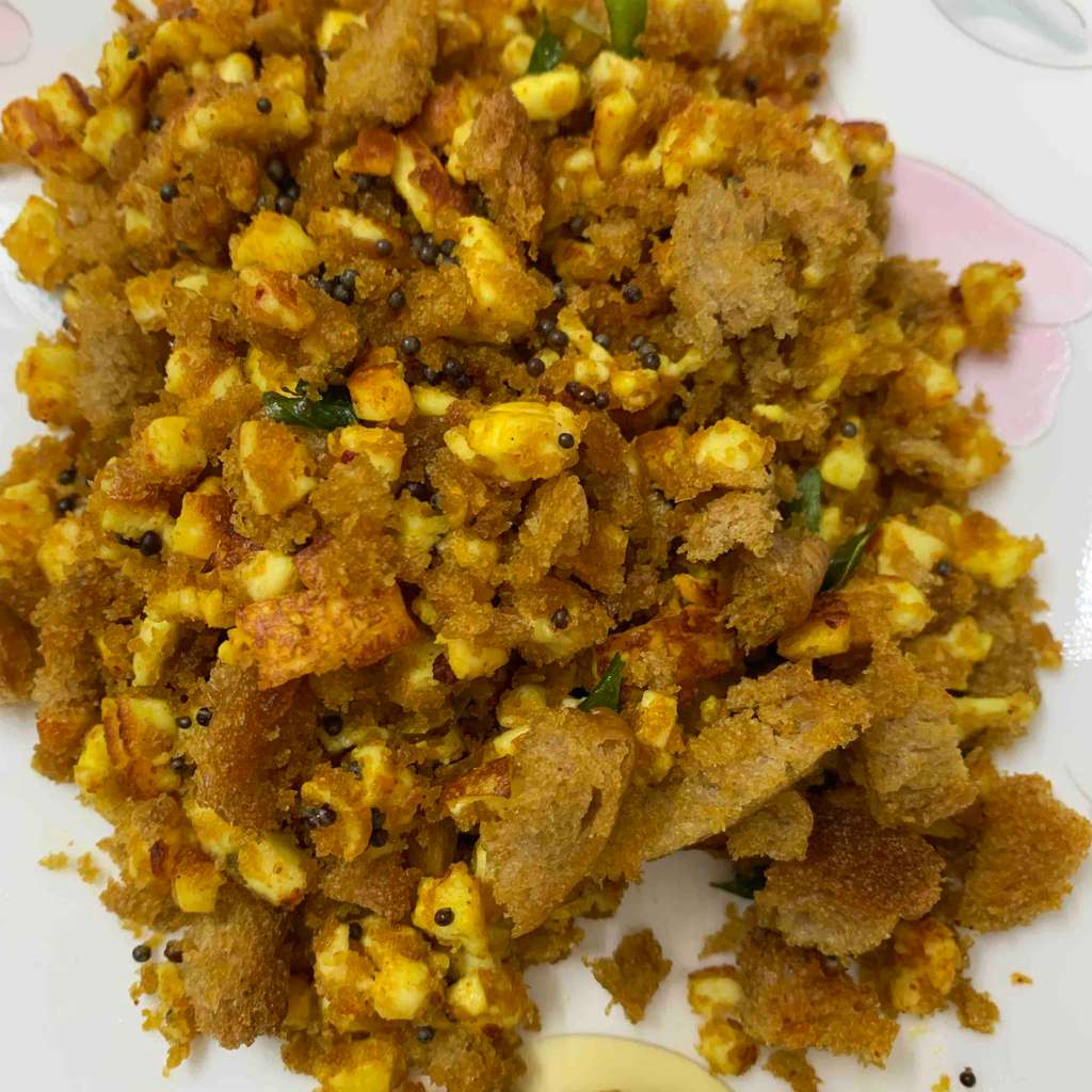 Crispy bread paneer poha