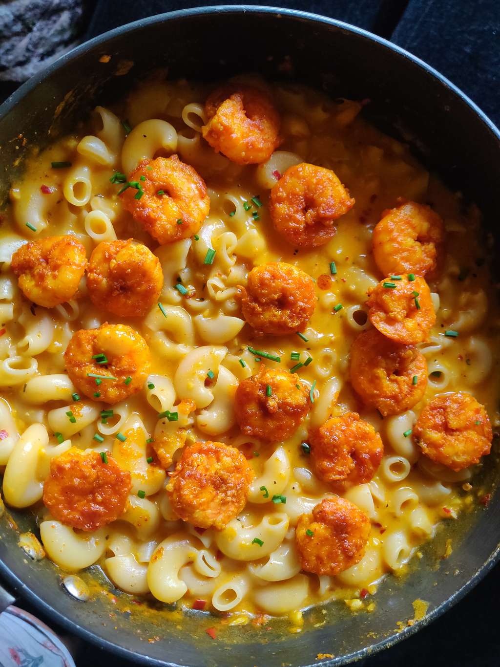 Creamy prawns macaroni. 