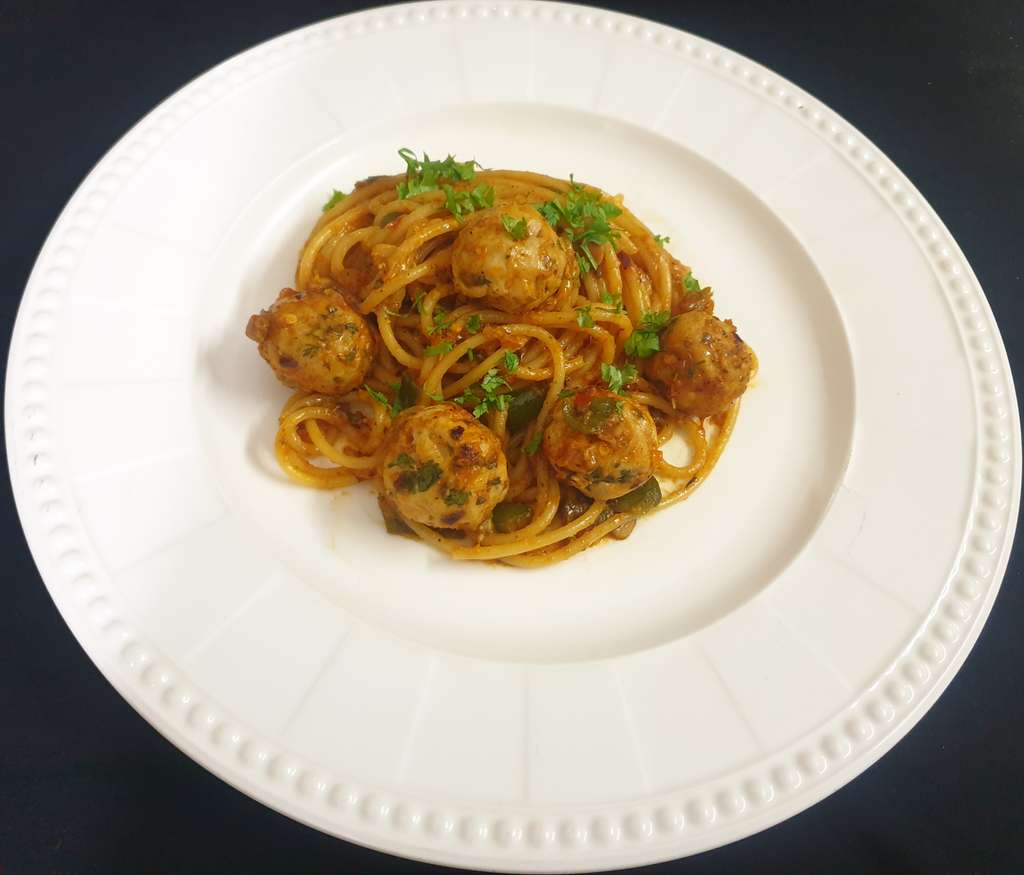 Spaghetti with Meat Balls (chicken)