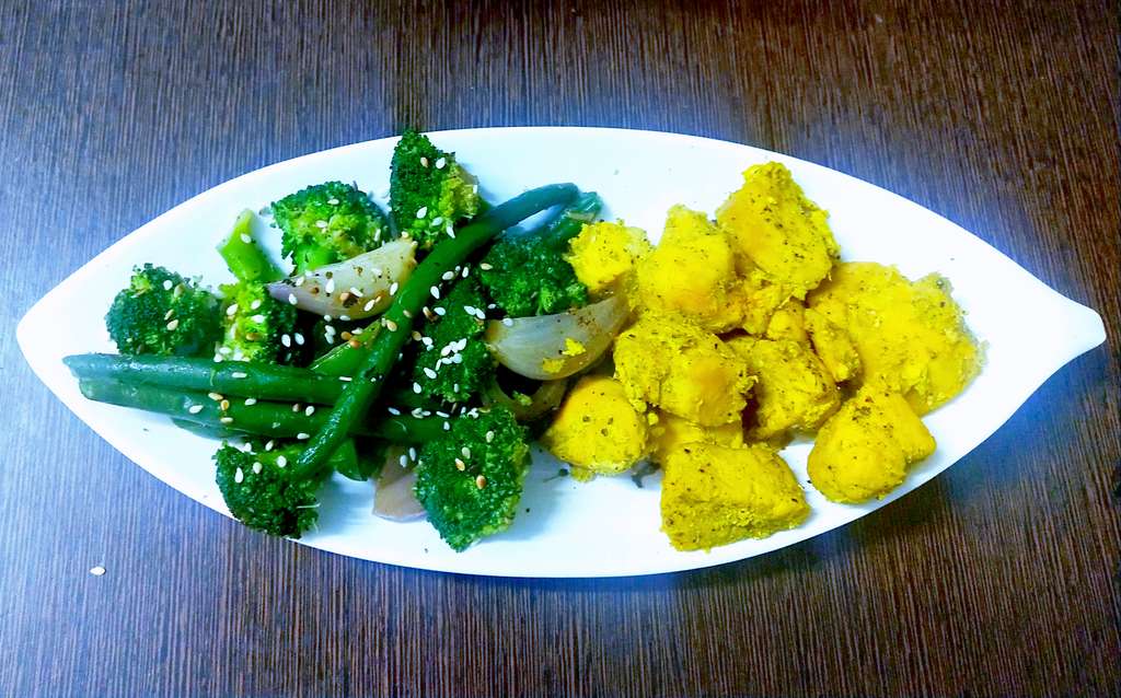 chicken breast with veggies