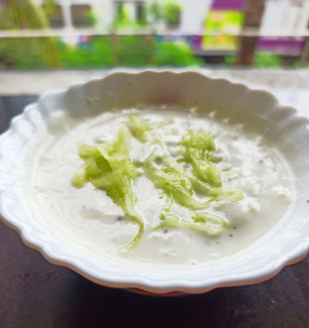 Cucumber Raita (Kheera Raita) 