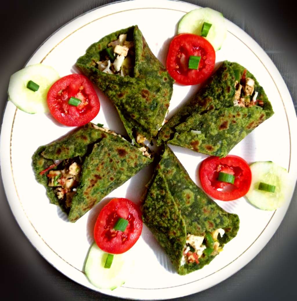 Spinach Cottage Cheese Roll (Palak paneer roll)