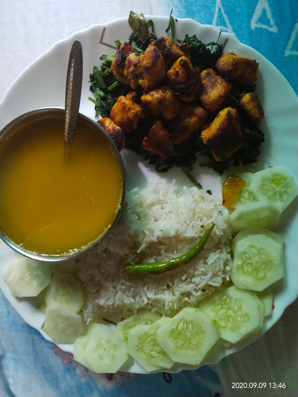 chicken palak with dal chawal