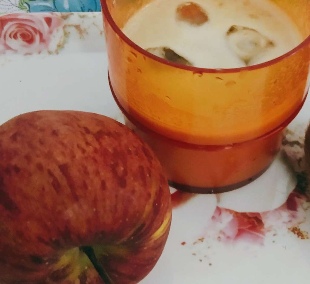 Apple Cinnamon Shake