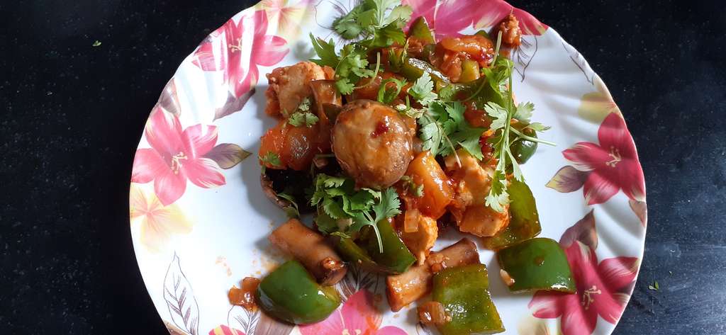Paneer mushroom chilli