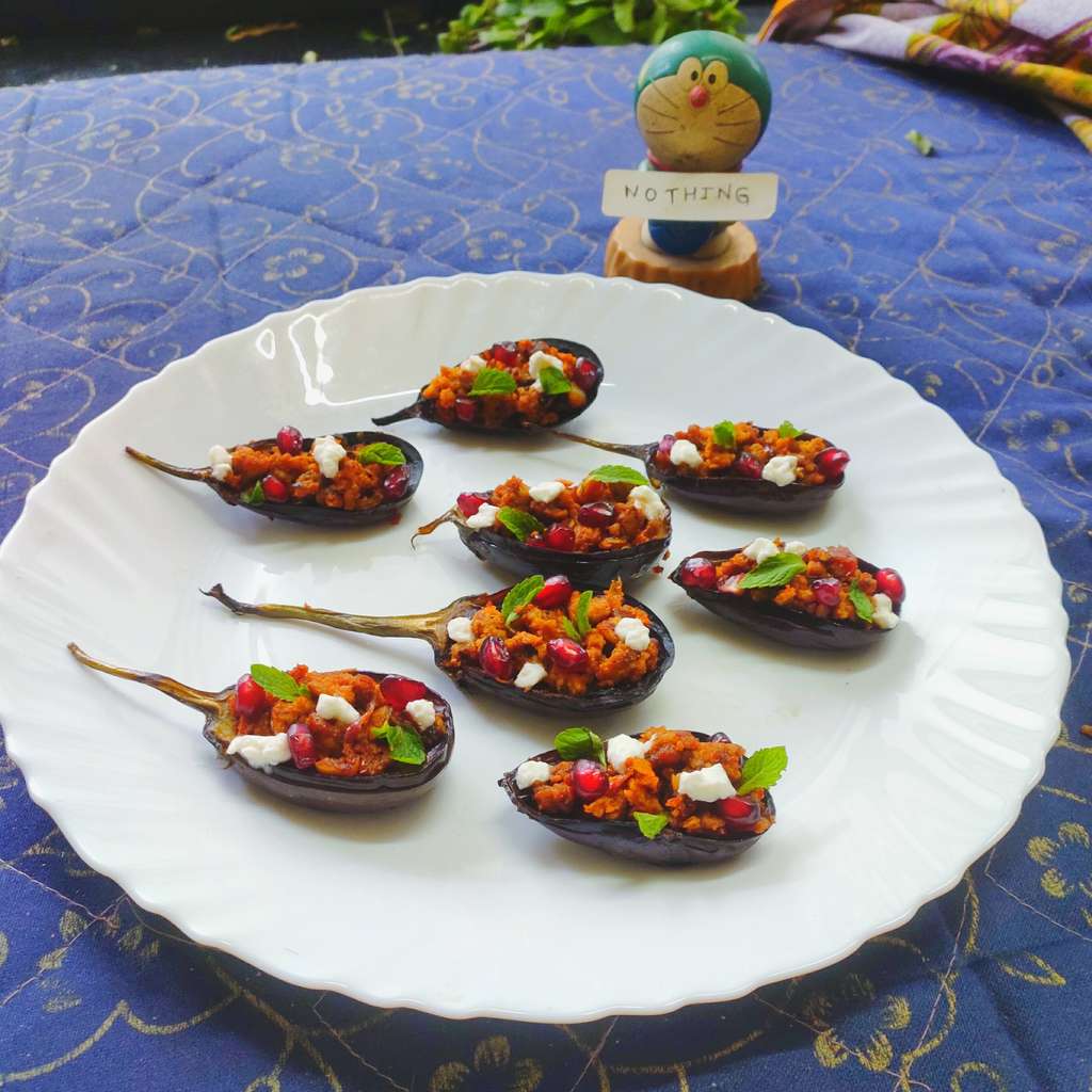 Middle Eastern eggplant boats 