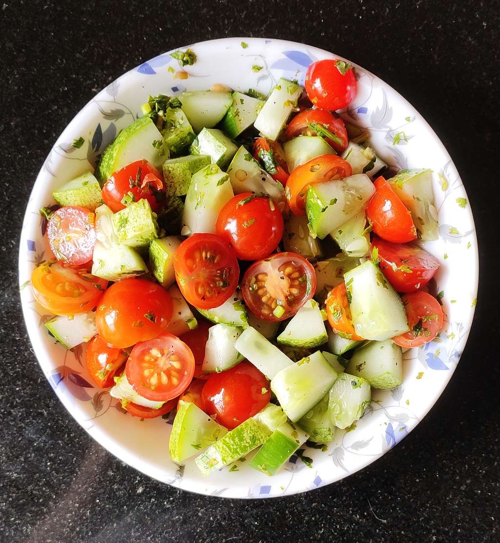 Cucumber tomato salad