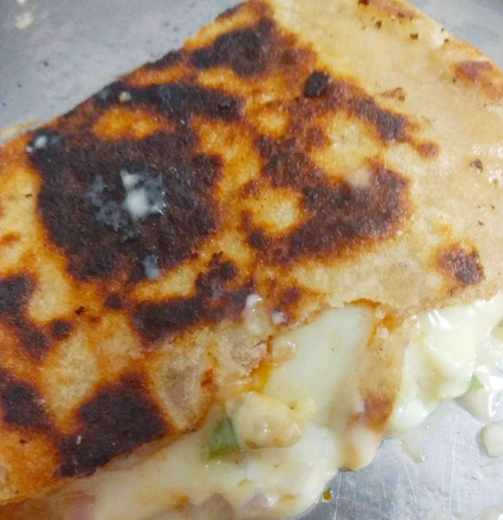 Cheese Burst Pizza Paratha