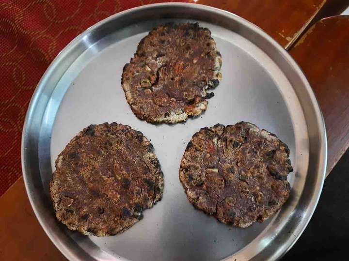 Ragi Vegetable Chapati/Tikki
