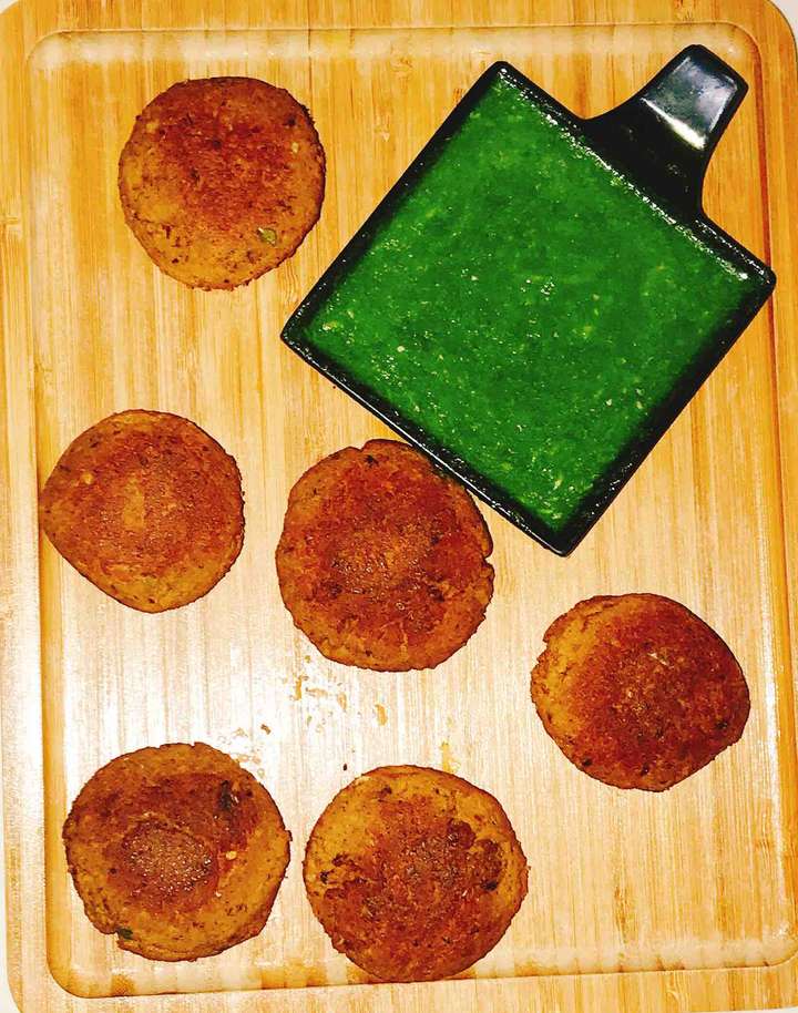 Shami Kabab with broccoli 