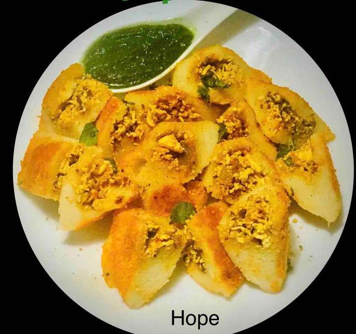 Paneer stuffed idli
